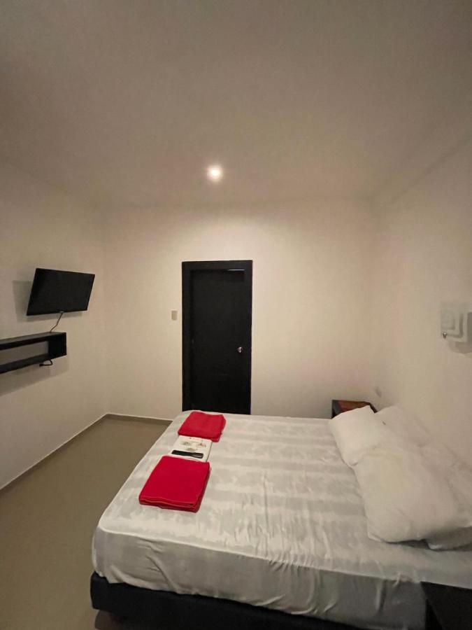 Kiwi Suites Hostel Montañita Dış mekan fotoğraf