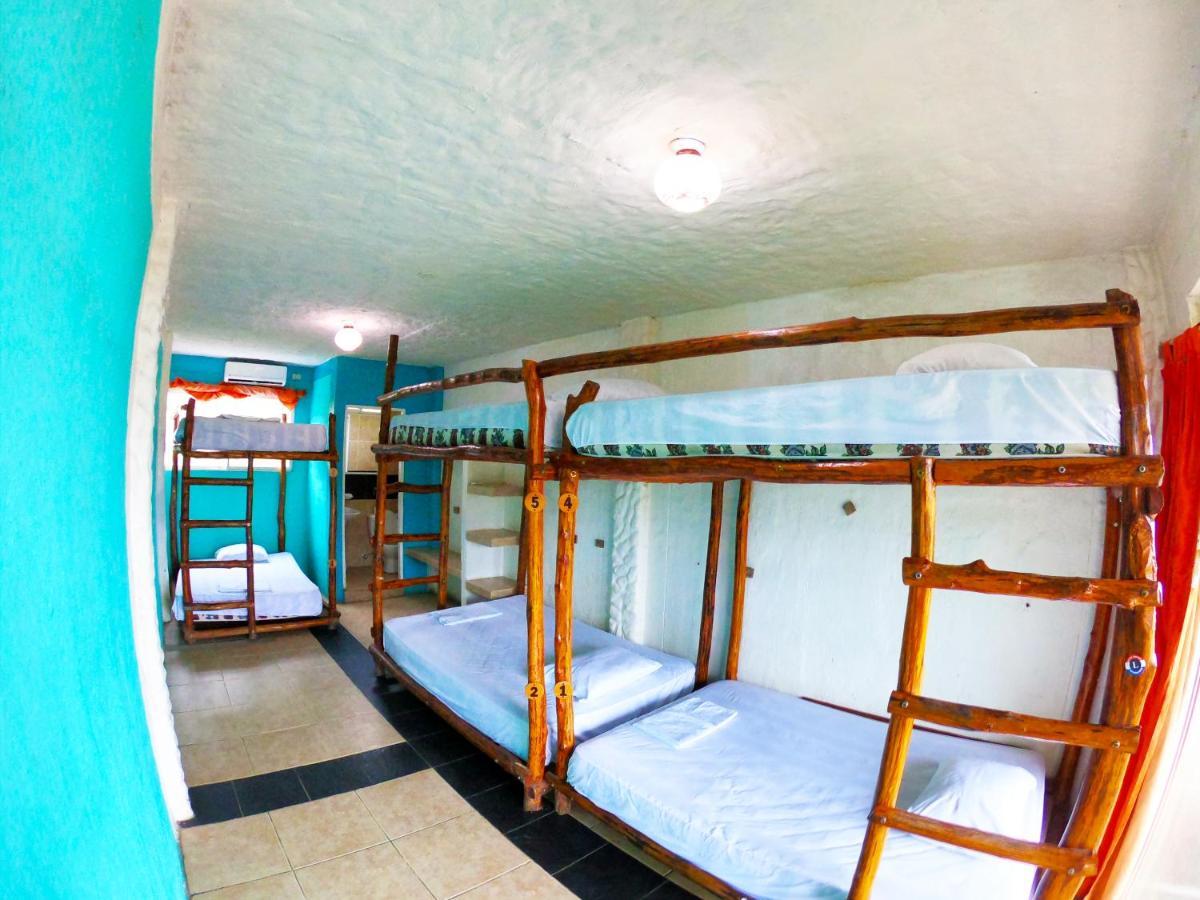 Kiwi Suites Hostel Montañita Dış mekan fotoğraf