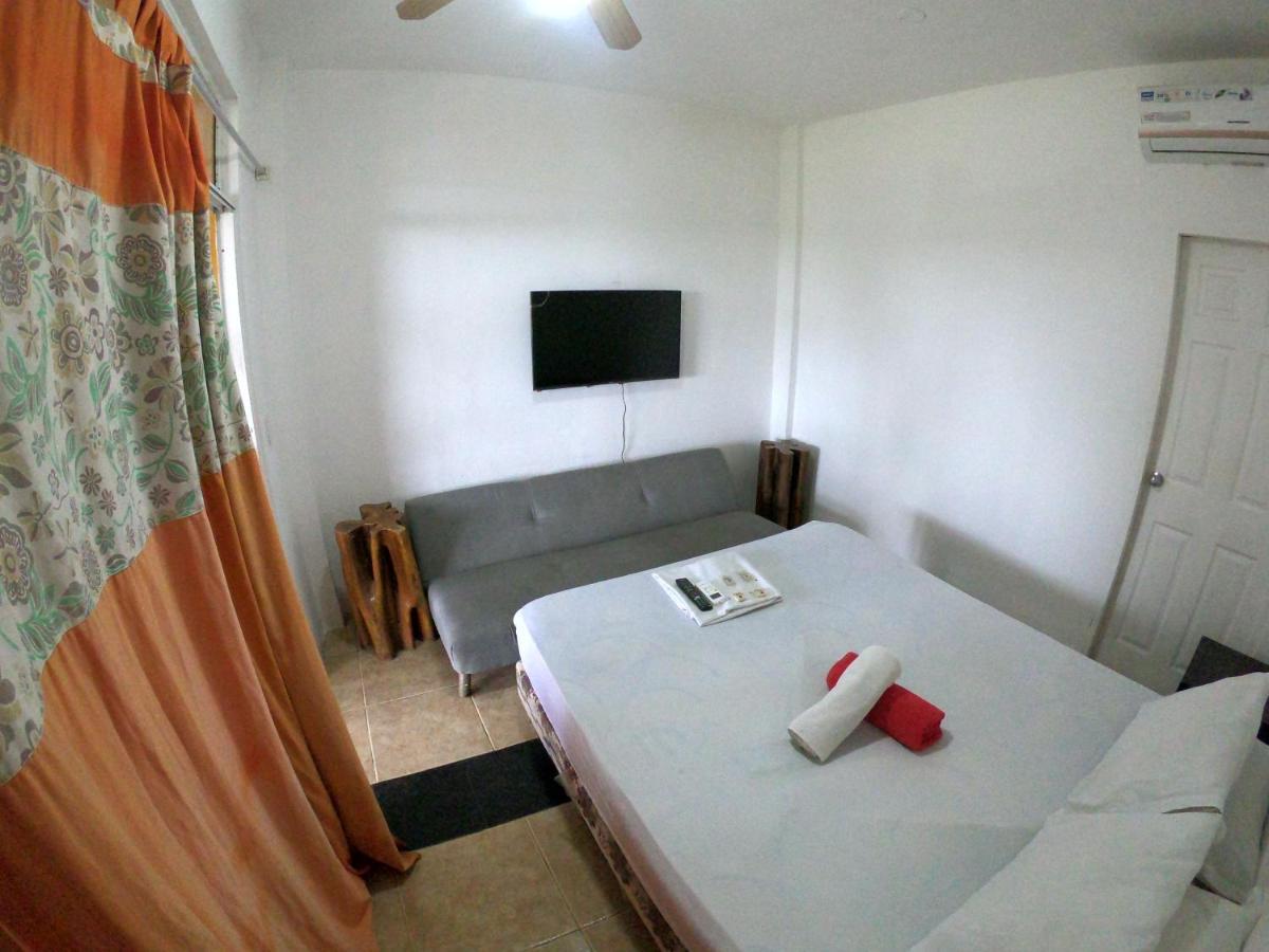 Kiwi Suites Hostel Montañita Dış mekan fotoğraf