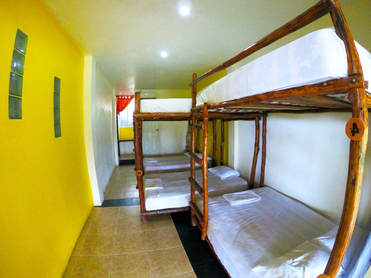 Kiwi Suites Hostel Montañita Dış mekan fotoğraf