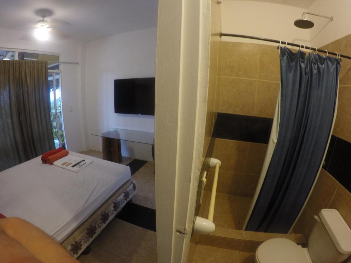 Kiwi Suites Hostel Montañita Dış mekan fotoğraf
