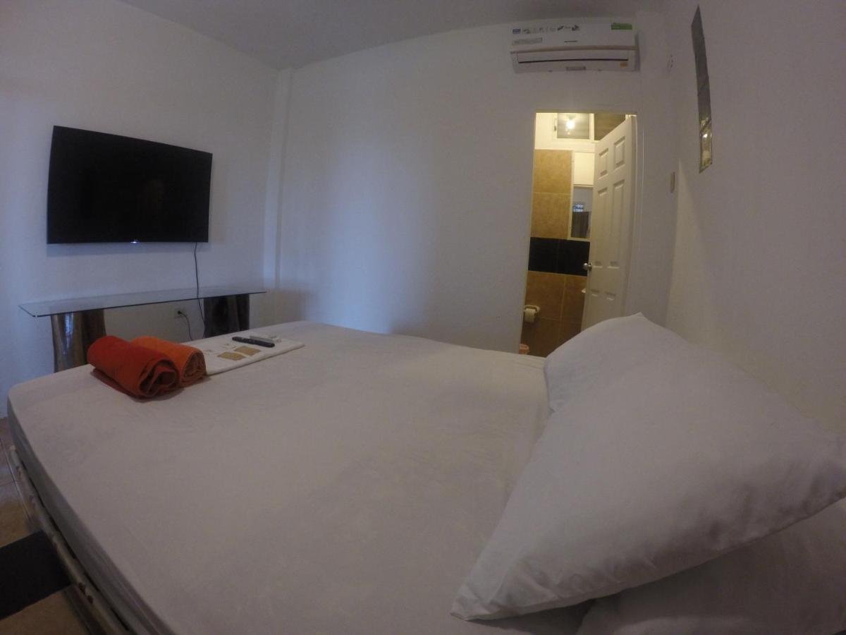 Kiwi Suites Hostel Montañita Dış mekan fotoğraf