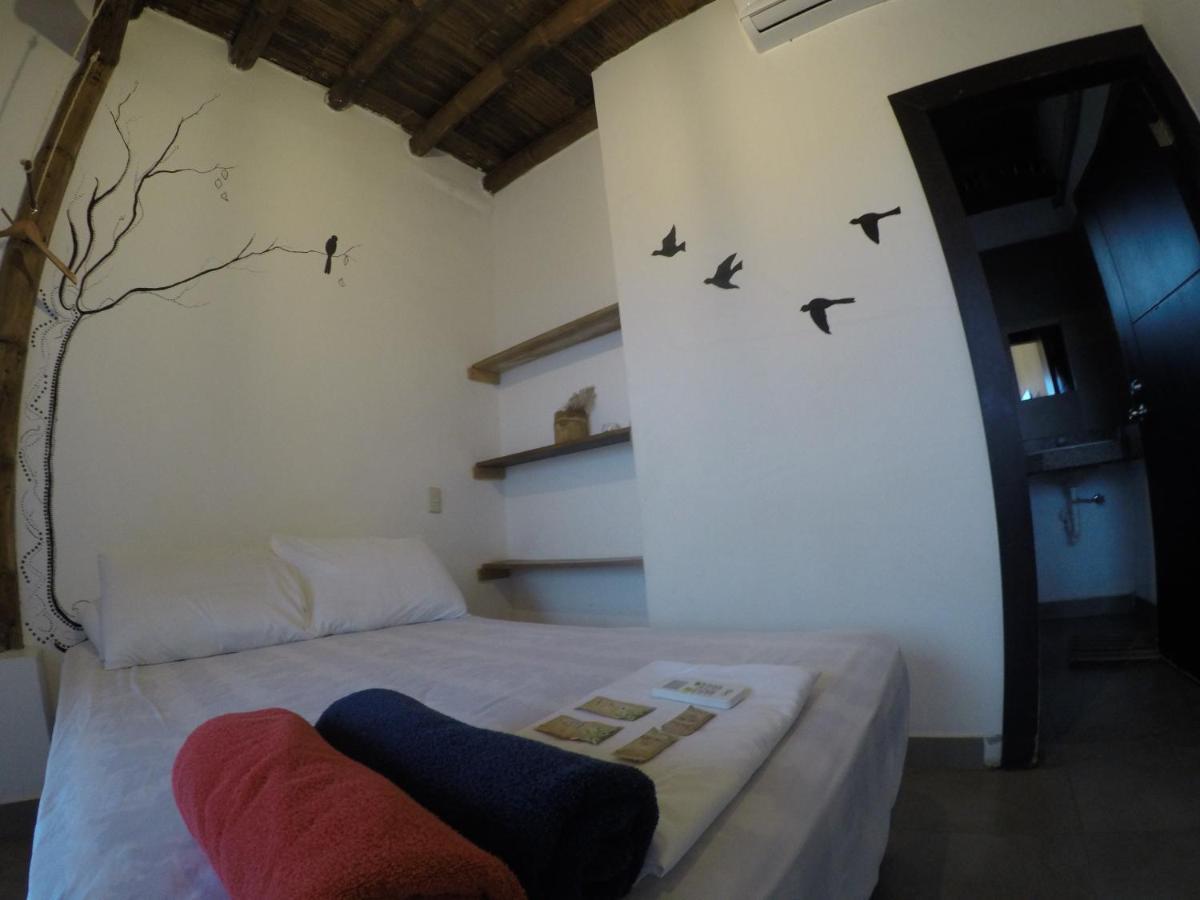 Kiwi Suites Hostel Montañita Dış mekan fotoğraf
