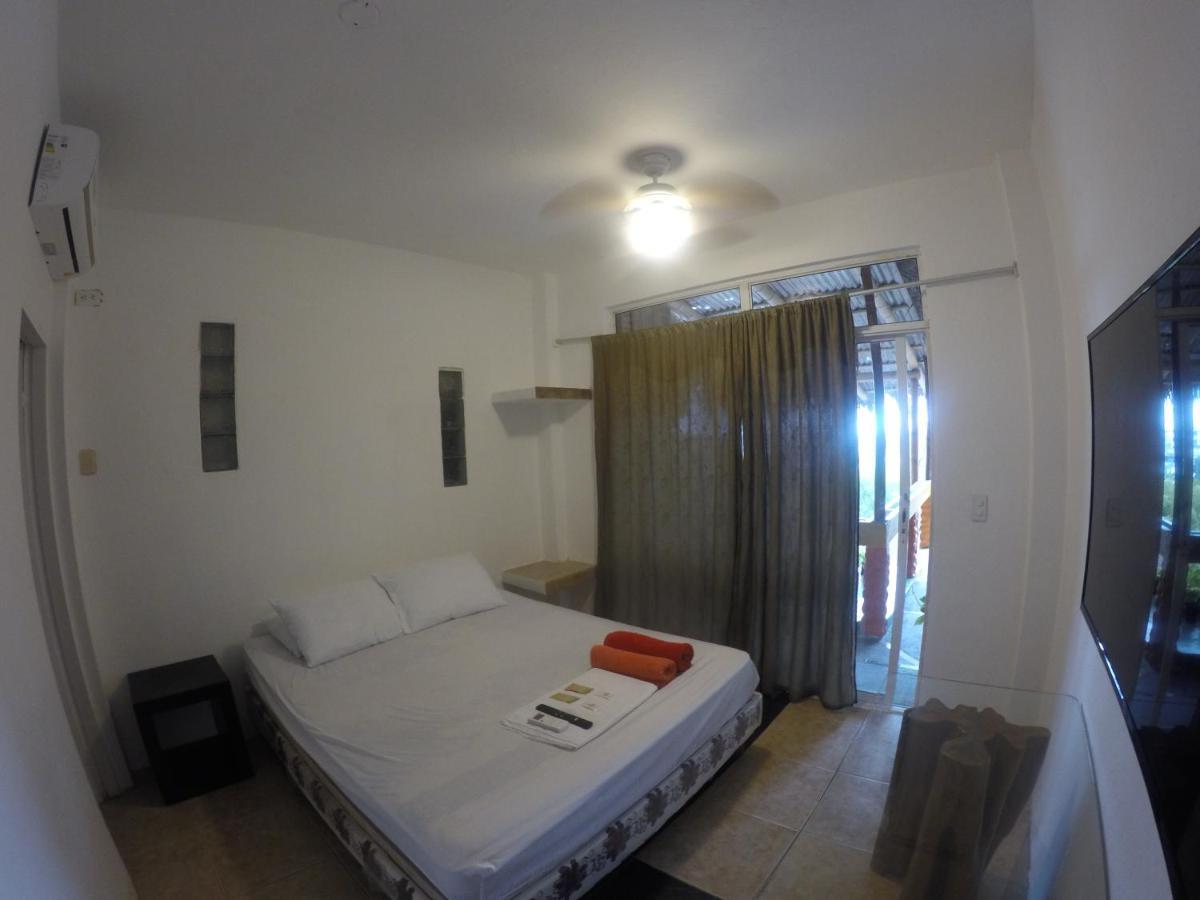 Kiwi Suites Hostel Montañita Dış mekan fotoğraf