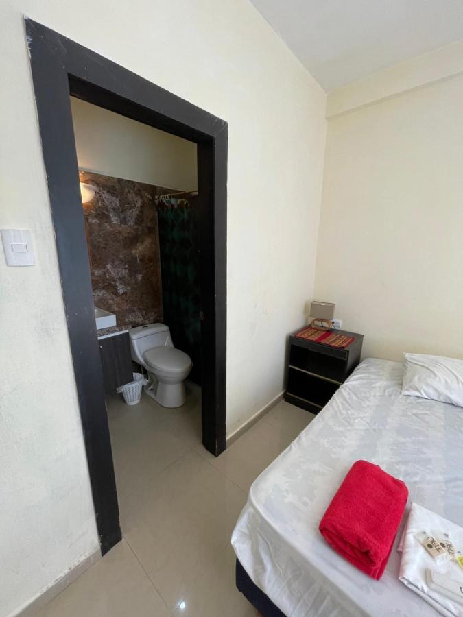 Kiwi Suites Hostel Montañita Dış mekan fotoğraf