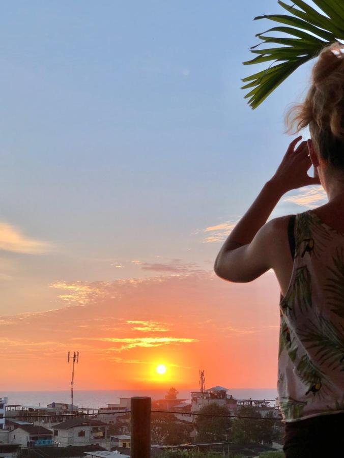 Kiwi Suites Hostel Montañita Dış mekan fotoğraf