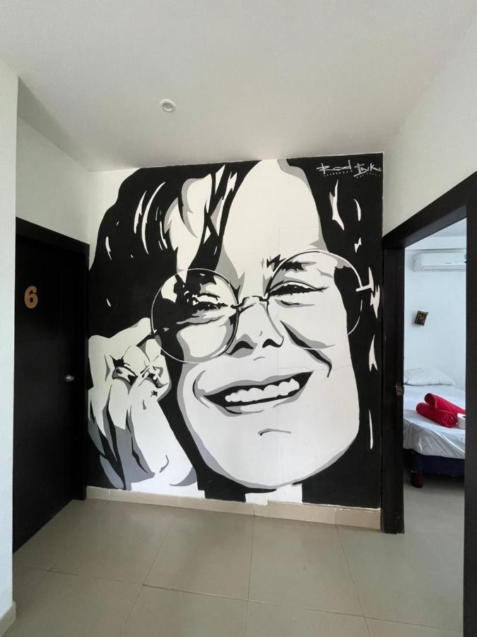 Kiwi Suites Hostel Montañita Dış mekan fotoğraf
